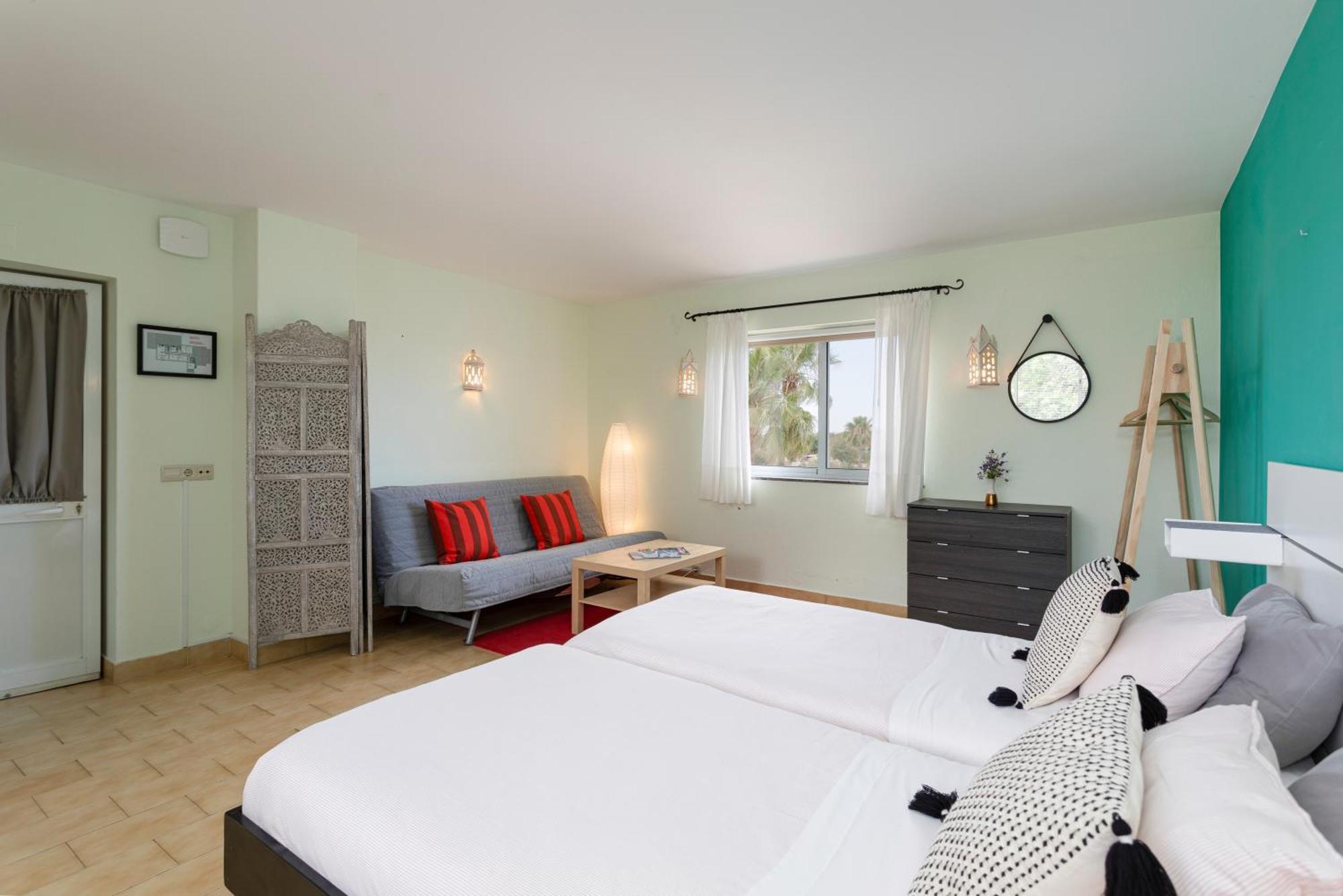 The Lemon Tree Villa Монкарапашо Стая снимка